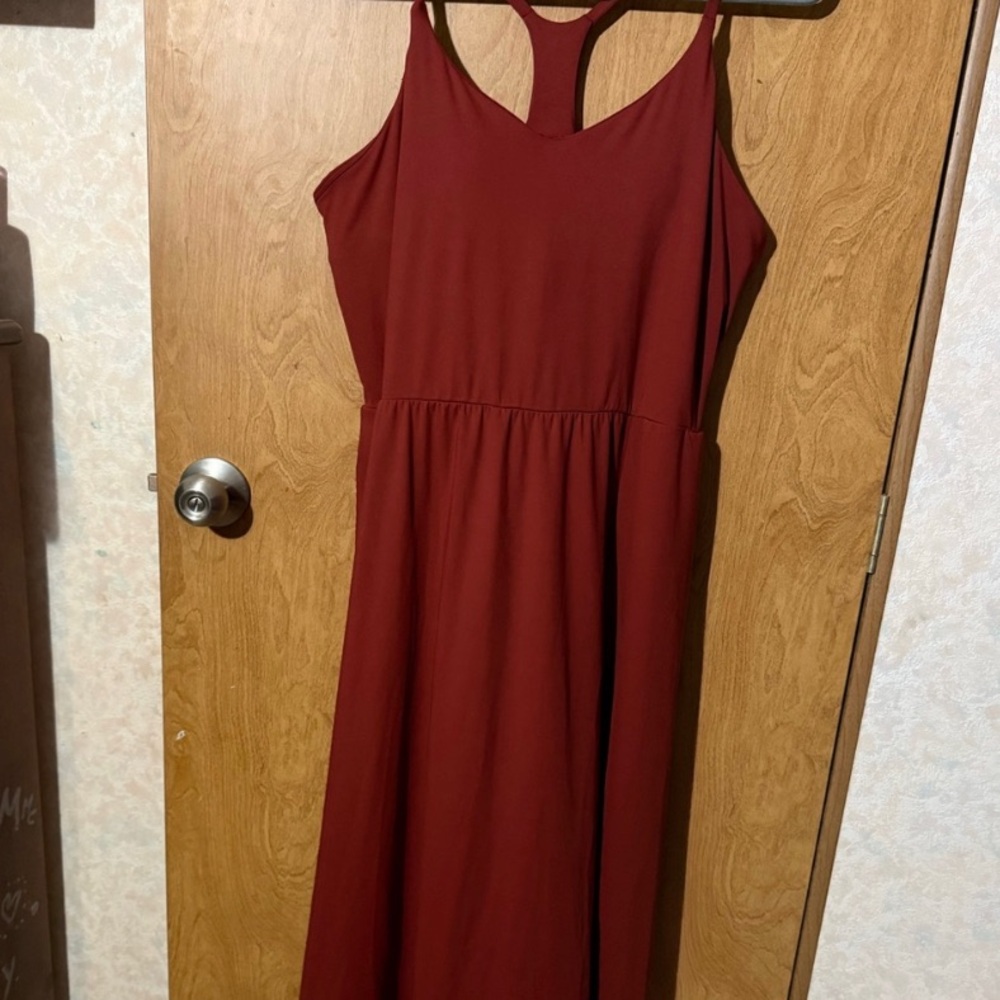 Women's Sleeveless Racerback Maxi Dress - Burgundy